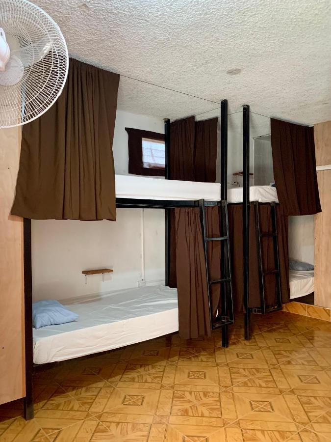 Spanglish Hostel Valladolid  Ngoại thất bức ảnh