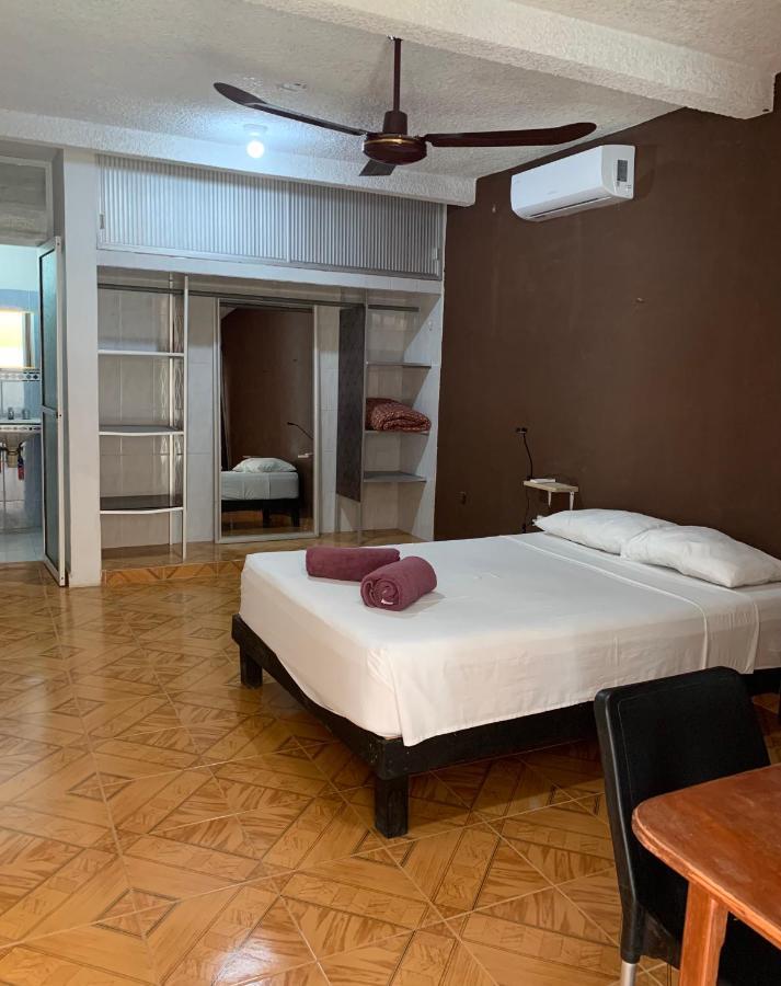 Spanglish Hostel Valladolid  Ngoại thất bức ảnh
