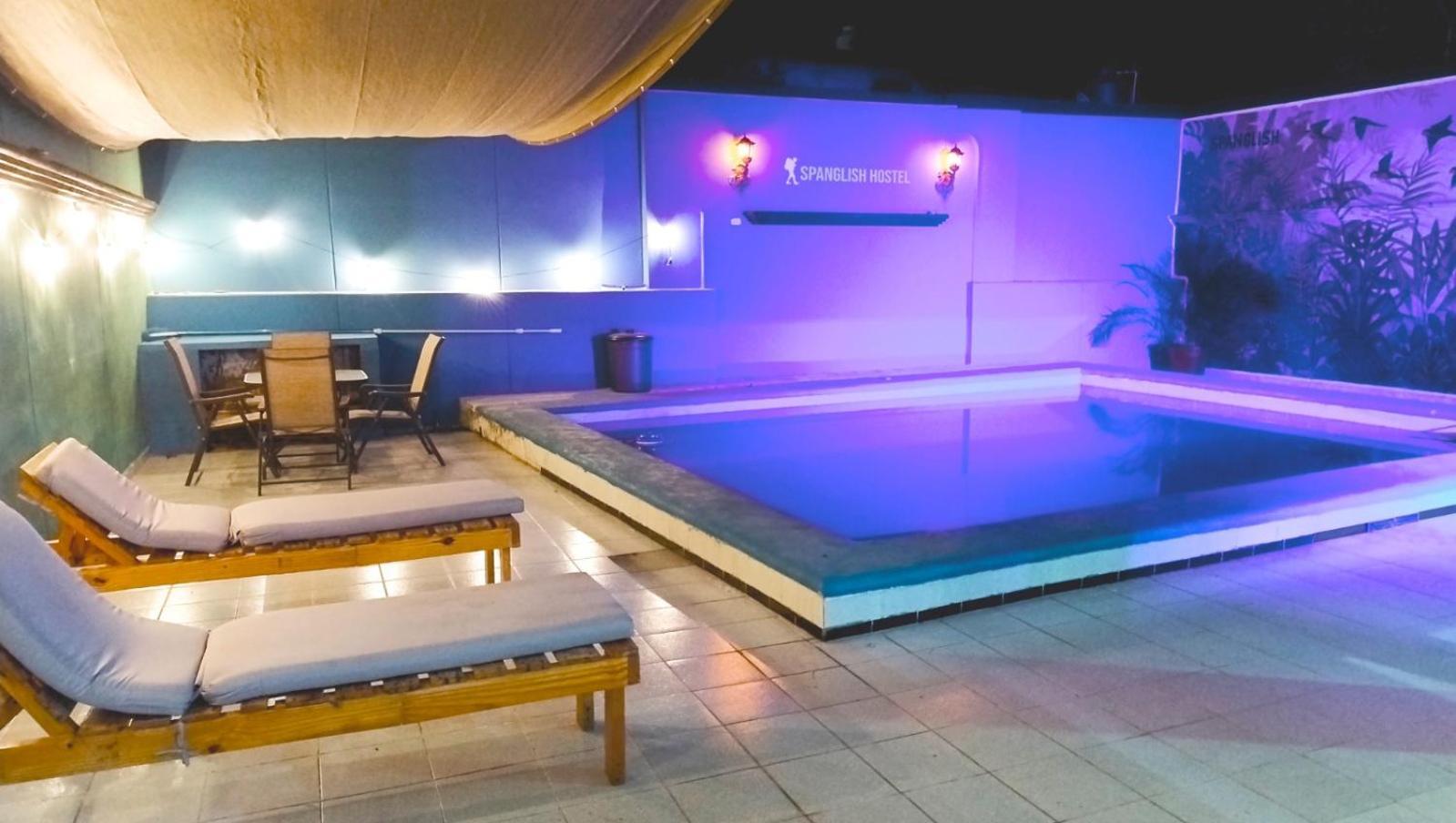 Spanglish Hostel Valladolid  Ngoại thất bức ảnh