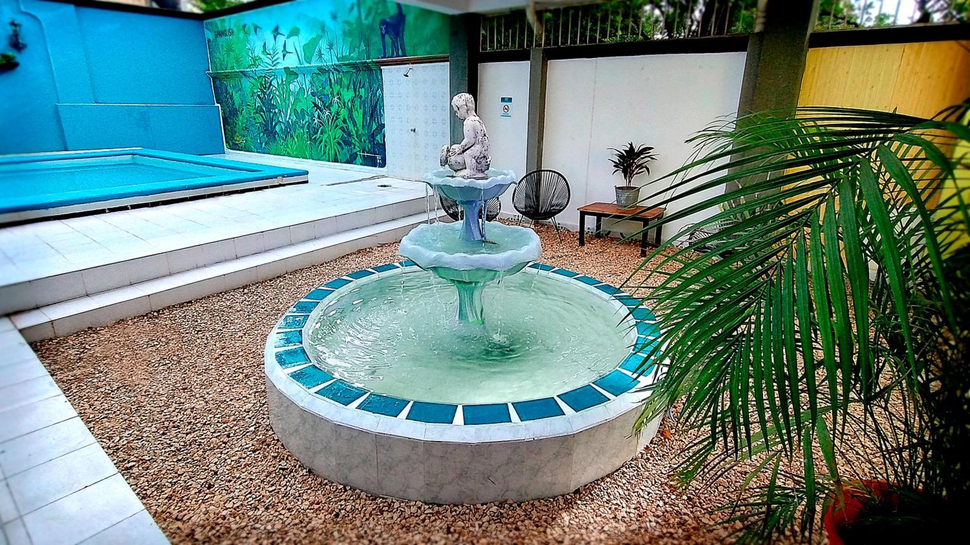 Spanglish Hostel Valladolid  Ngoại thất bức ảnh